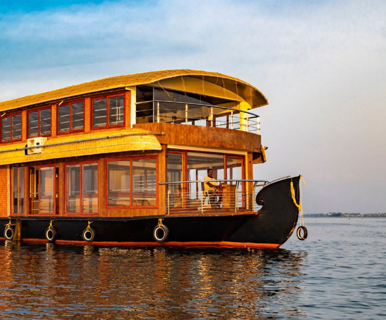 Luxury Houseboat