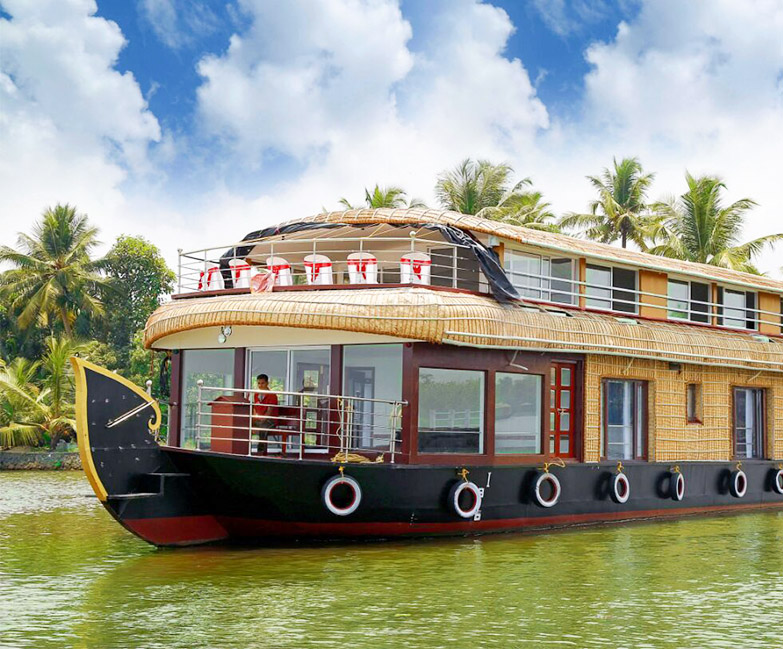 Kerala deluxe houseboat